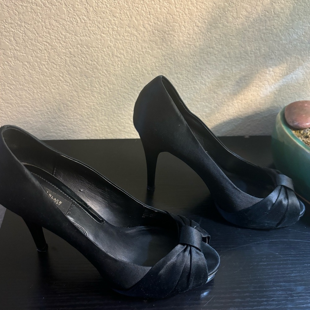 White House Black Market Women's Peep Toe Stiletto Heels "Ray" size 8 - Picture 4 of 7
